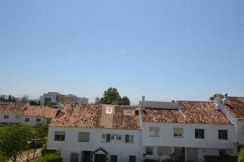 3 sypialnia Dom na sprzedaż w Marbella z basenem garażem - 389 000 € (Ref: 10001772)