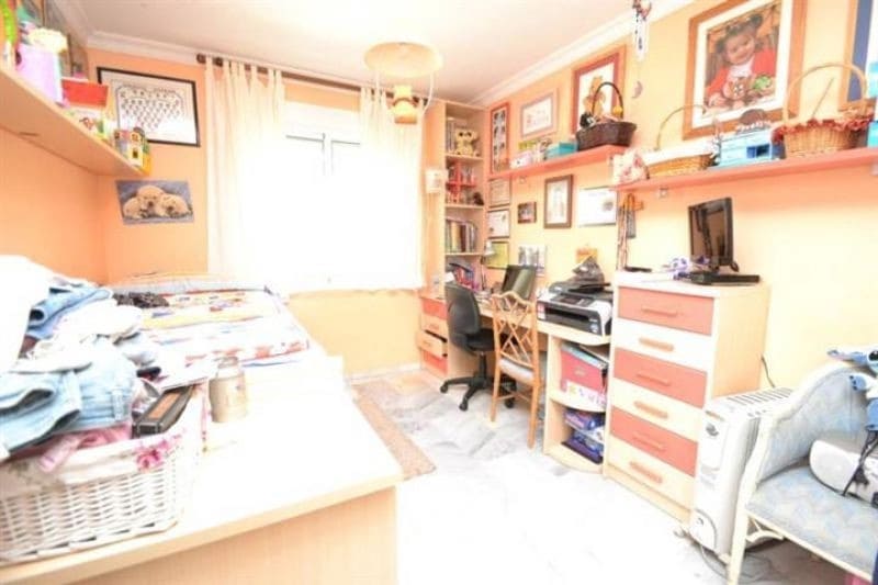 3 sypialnia Dom na sprzedaż w Marbella z basenem garażem - 389 000 € (Ref: 10001772)