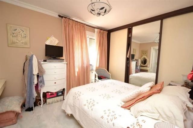 3 chambre Maison de Ville à vendre à Marbella avec piscine garage - 389 000 € (Ref: 10001772)