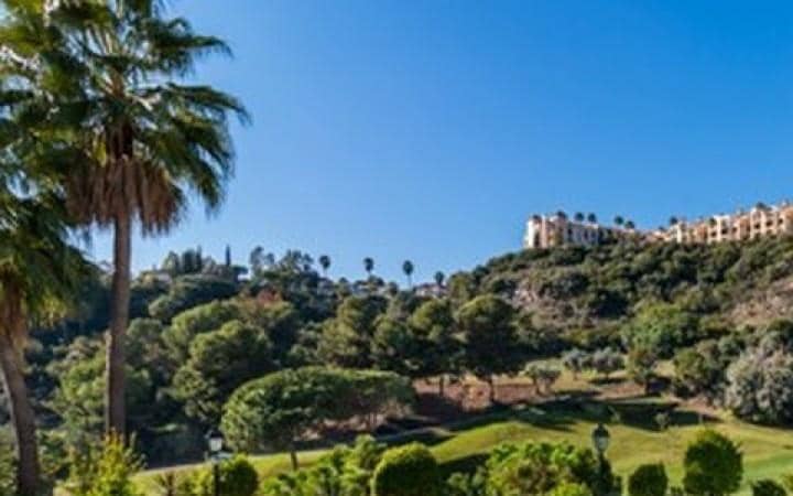 4 quarto Moradia para venda em Marbella com piscina - 1 875 000 € (Ref: 10001775)
