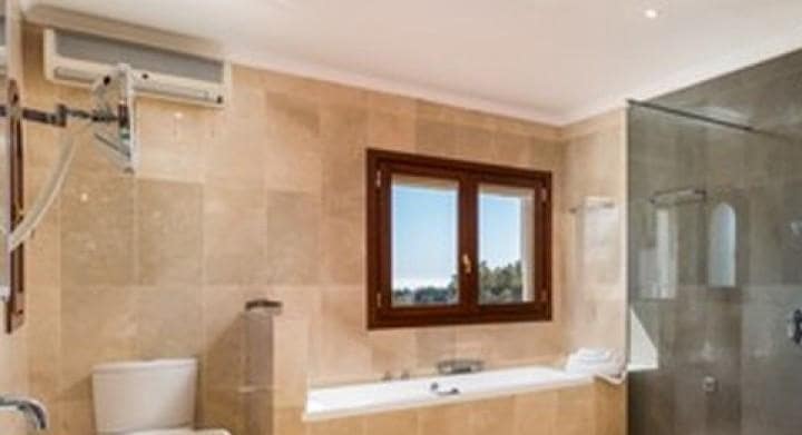 4 quarto Moradia para venda em Marbella com piscina - 1 875 000 € (Ref: 10001775)