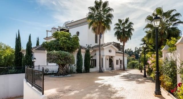 4 quarto Moradia para venda em Marbella com piscina - 1 875 000 € (Ref: 10001775)