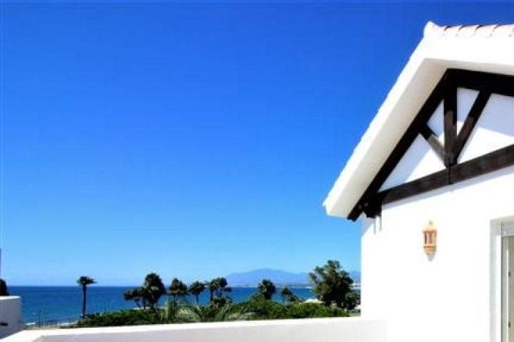 3 slaapkamer Penthouse te koop in Marbella met zwembad garage - € 1.900.000 (Ref: 10001776)