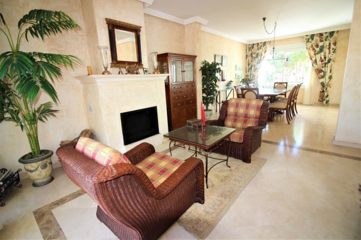 3 slaapkamer Penthouse te koop in Marbella met zwembad garage - € 1.900.000 (Ref: 10001776)