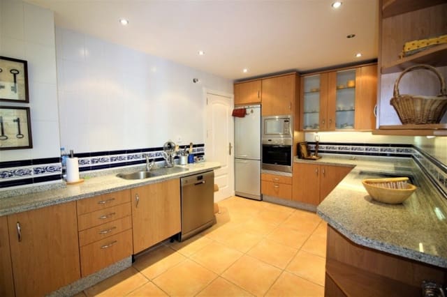 3 slaapkamer Penthouse te koop in Marbella met zwembad garage - € 1.900.000 (Ref: 10001776)
