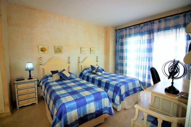 3 slaapkamer Penthouse te koop in Marbella met zwembad garage - € 1.900.000 (Ref: 10001776)