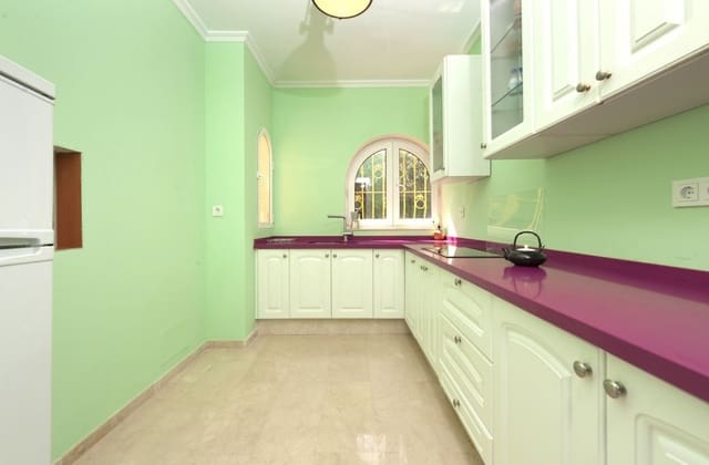 4 sypialnia Willa na sprzedaż w Mijas Costa, Mijas z basenem garażem - 2 700 000 € (Ref: 10001777)