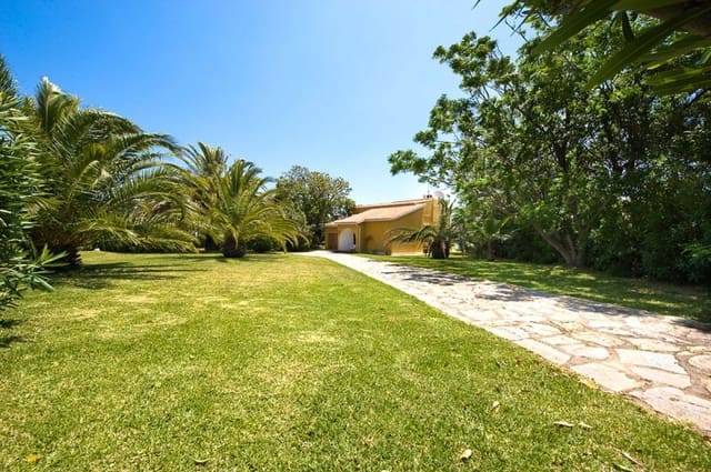 4 sypialnia Willa na sprzedaż w Mijas Costa, Mijas z basenem garażem - 2 700 000 € (Ref: 10001777)