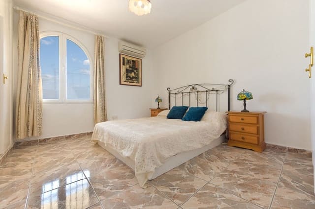 4 sypialnia Willa na sprzedaż w Mijas Costa, Mijas z basenem garażem - 2 700 000 € (Ref: 10001777)