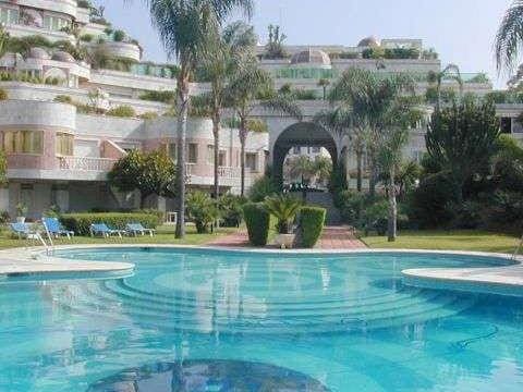 3 soverom Leilighet til salgs i Puerto Banus med svømmebasseng garasje - € 1 695 000 (Ref: 10001782)