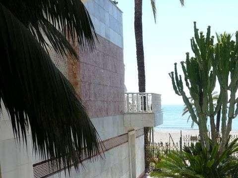 3 soverom Leilighet til salgs i Puerto Banus med svømmebasseng garasje - € 1 695 000 (Ref: 10001782)