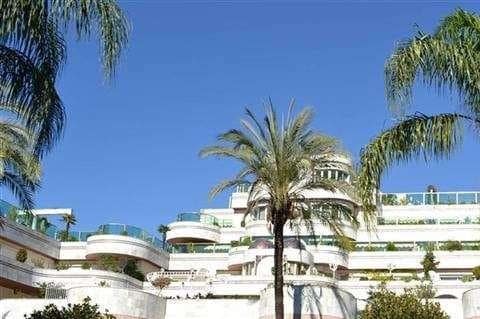 3 soverom Leilighet til salgs i Puerto Banus med svømmebasseng garasje - € 1 695 000 (Ref: 10001782)