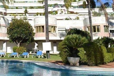 3 soverom Leilighet til salgs i Puerto Banus med svømmebasseng garasje - € 1 695 000 (Ref: 10001782)