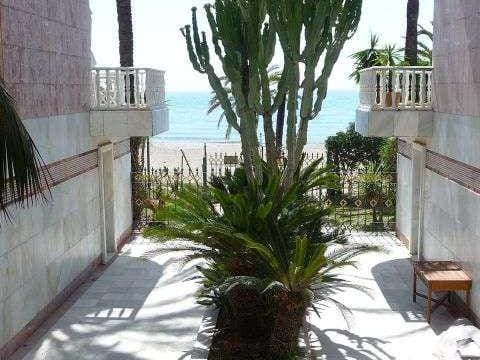 3 soverom Leilighet til salgs i Puerto Banus med svømmebasseng garasje - € 1 695 000 (Ref: 10001782)