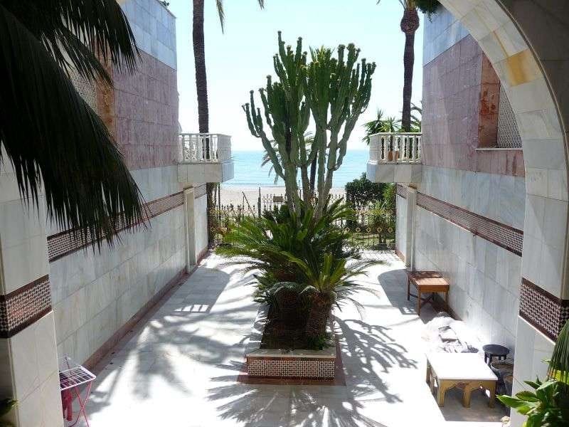 3 soverom Leilighet til salgs i Puerto Banus med svømmebasseng garasje - € 1 695 000 (Ref: 10001782)