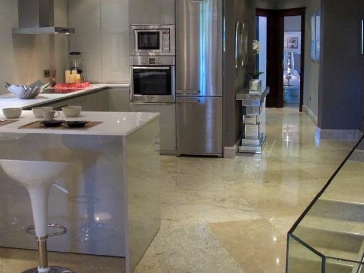 3 sovrum Takvåning till salu i Marbella med pool - 1 157 790 € (Ref: 10001783)