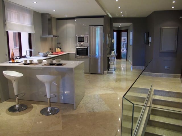3 sovrum Takvåning till salu i Marbella med pool - 1 157 790 € (Ref: 10001783)