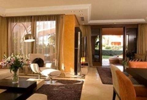 3 slaapkamer Appartement te koop in New Golden Mile met zwembad - € 1.095.000 (Ref: 10001786)