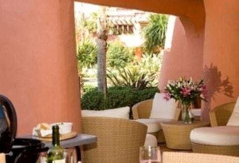3 slaapkamer Appartement te koop in New Golden Mile met zwembad - € 1.095.000 (Ref: 10001786)