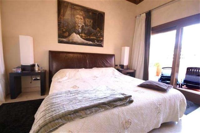 3 soveværelse Penthouse til salg i New Golden Mile, Estepona med swimmingpool - € 875.000 (Ref: 10001787)