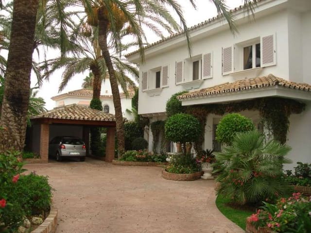5 makuuhuone Huvila myytävänä paikassa El Paraiso, Estepona mukana uima-altaan 
autotalli - 1 695 000 € (Ref: 10001788)