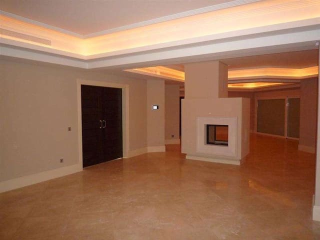 5 slaapkamer Villa te koop in Marbella met zwembad garage - € 3.100.000 (Ref: 10001790)
