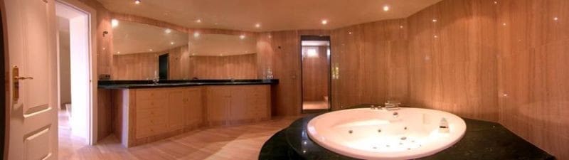 4 soveværelse Villa til salg i Marbella med swimmingpool garage - € 1.200.000 (Ref: 10001792)