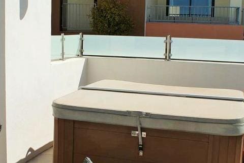 2 Zimmer Penthouse zu verkaufen in Marbella mit Pool Garage - 395.000 € (Ref: 10001794)