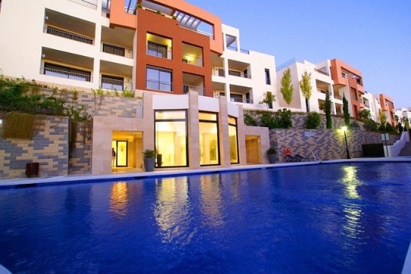 2 Zimmer Penthouse zu verkaufen in Marbella mit Pool Garage - 395.000 € (Ref: 10001794)