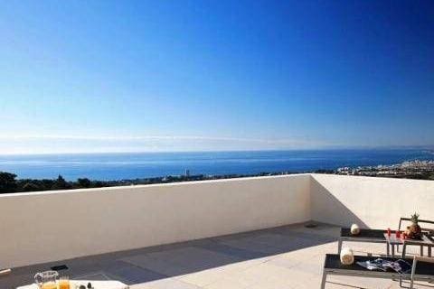 3 quarto Apartamento para venda em Marbella com piscina - 475 000 € (Ref: 10001795)