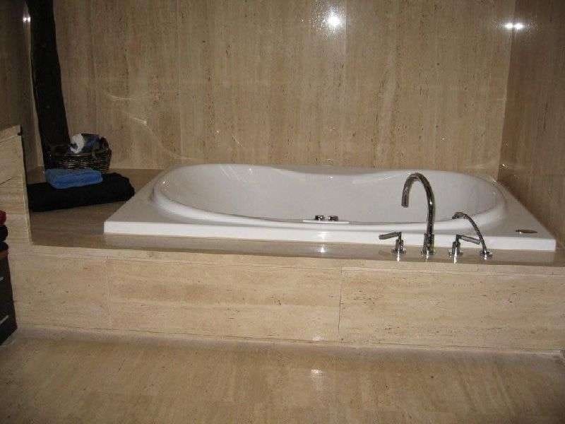 Apartamento de 3 habitaciones en Puerto Banus en venta con piscina garaje - 1.595.000 € (Ref: 10001796)