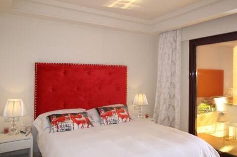 3 quarto Apartamento para venda em Estepona com piscina garagem - 999 000 € (Ref: 10001797)