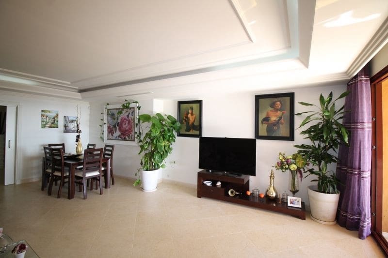 3 quarto Apartamento para venda em Estepona com piscina garagem - 999 000 € (Ref: 10001797)