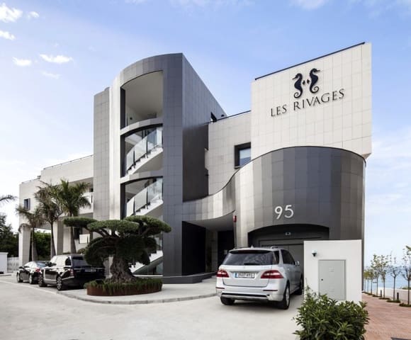 2 soveværelse Lejlighed til salg i Estepona med swimmingpool garage - € 1.100.000 (Ref: 10001799)