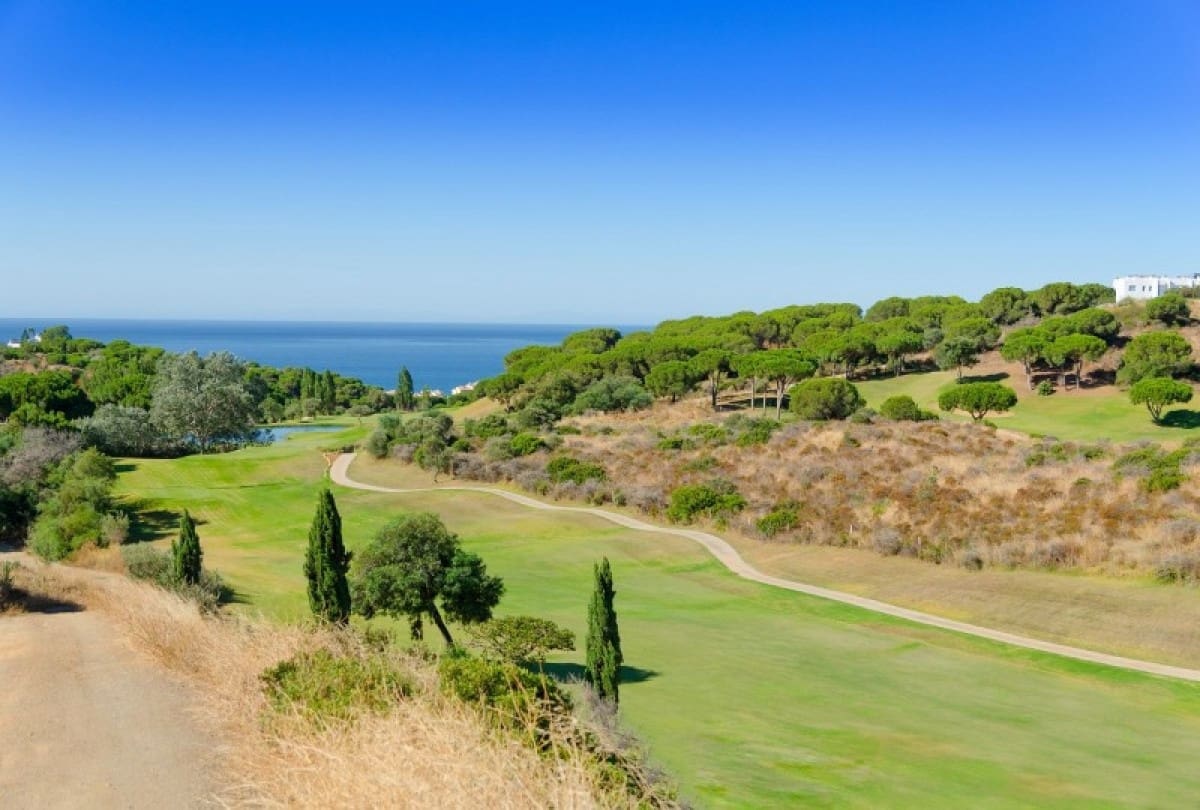 7 sypialnia Willa na sprzedaż w Marbella z basenem garażem - 895 000 € (Ref: 10001801)