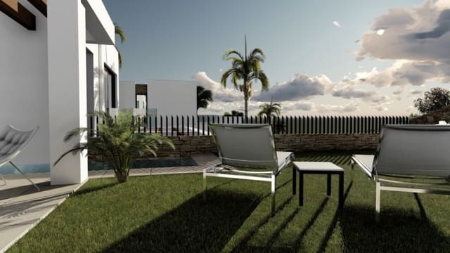 Chalet de 4 habitaciones en Marbella en venta con piscina garaje - 825.000 € (Ref: 10001802)