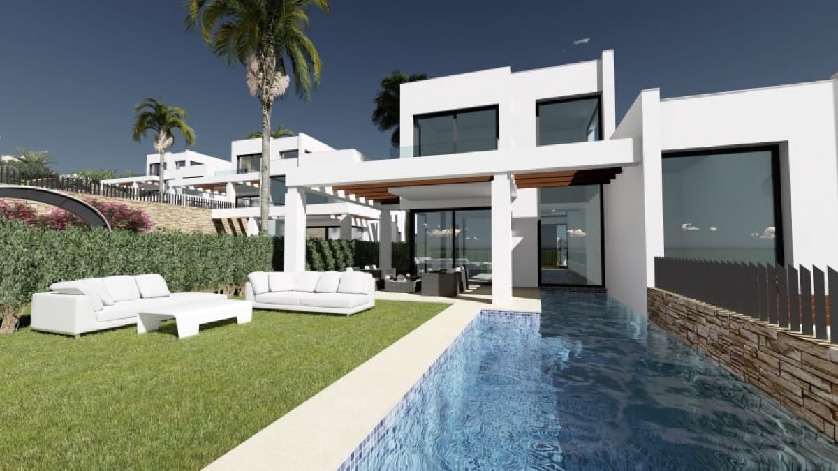 Chalet de 4 habitaciones en Marbella en venta con piscina garaje - 825.000 € (Ref: 10001802)