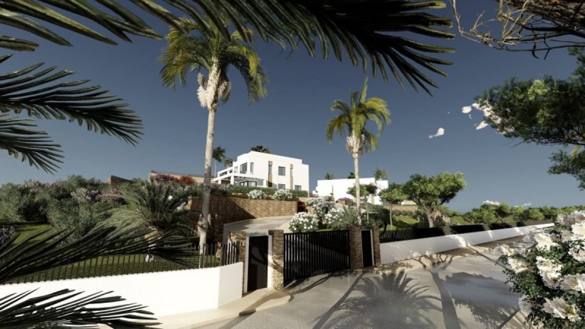 Chalet de 4 habitaciones en Marbella en venta con piscina garaje - 825.000 € (Ref: 10001802)