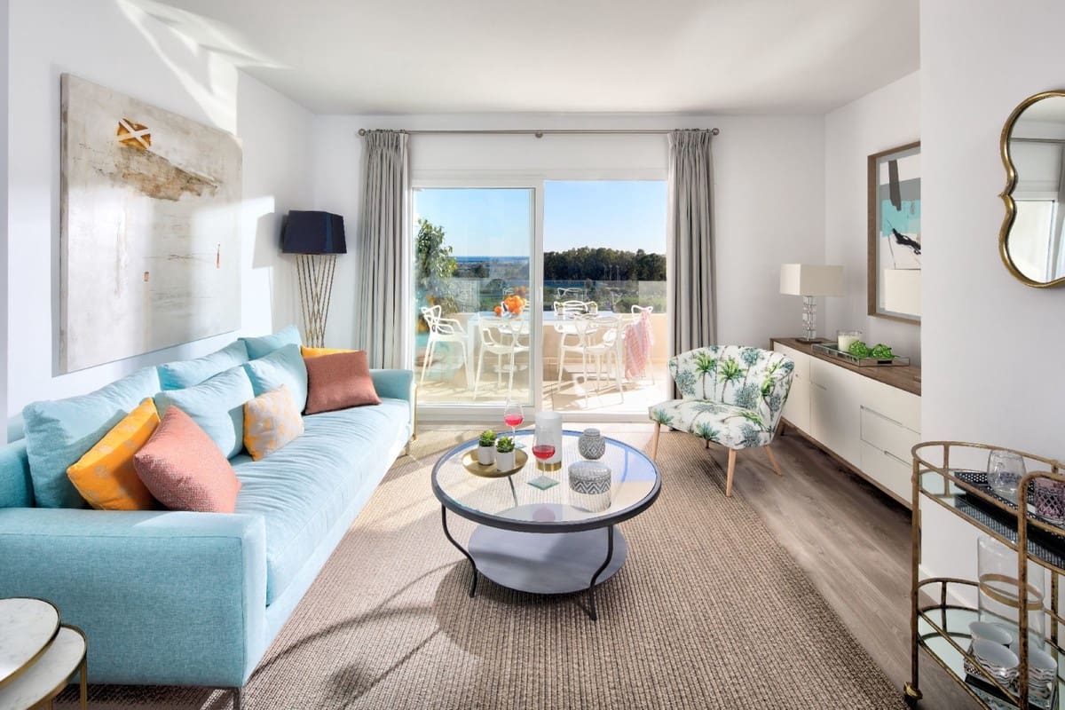 3 soverom Leilighet til salgs i Nueva Andalucia med svømmebasseng garasje - € 320 000 (Ref: 10001803)