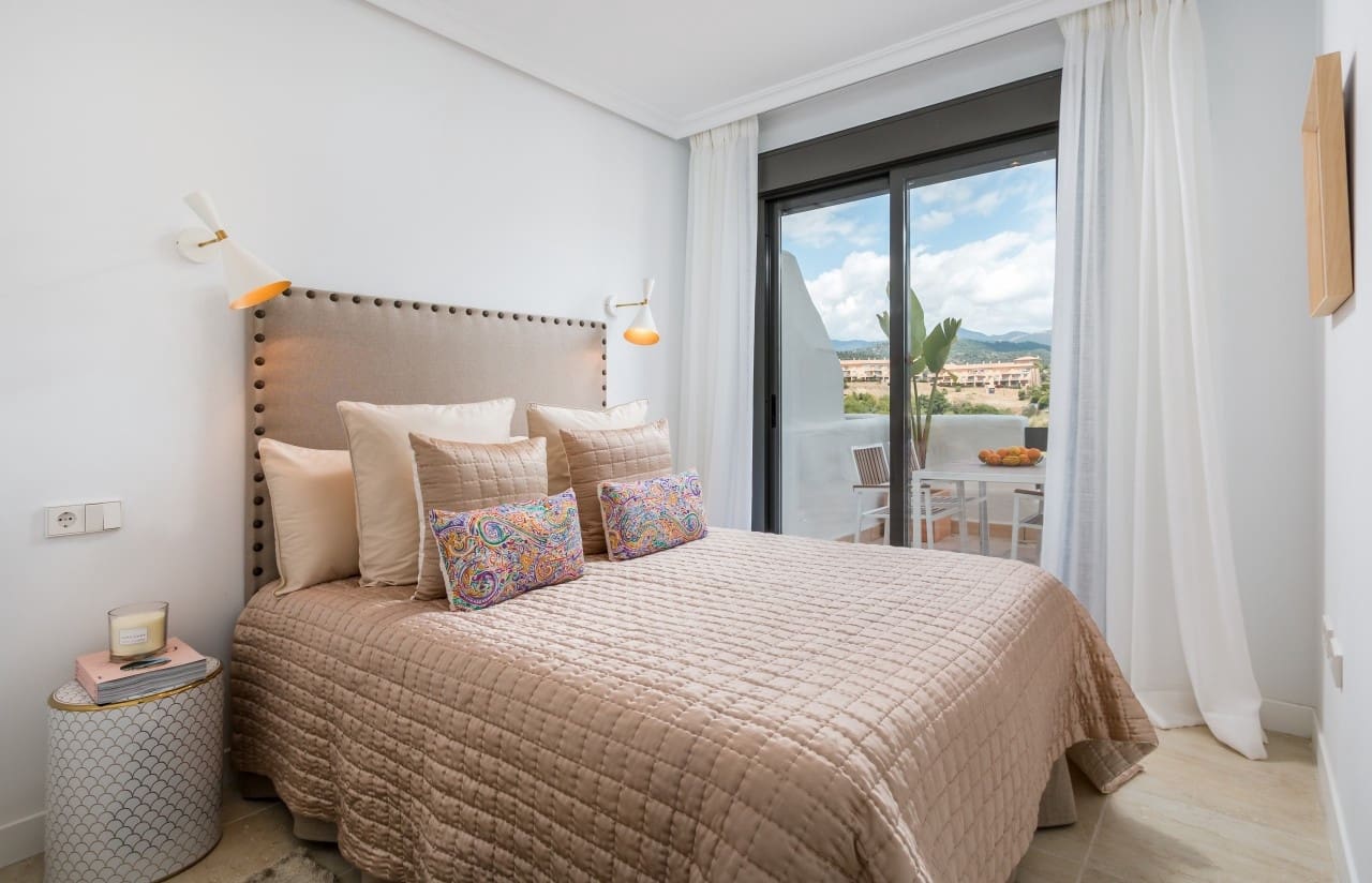 2 bedroom Penthouse for sale in Estepona with pool garage - € 282,000 (Ref: 10001804)