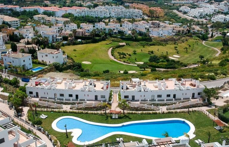 2 sypialnia Apartament na sprzedaż w Estepona z basenem garażem - 304 000 € (Ref: 10001805)
