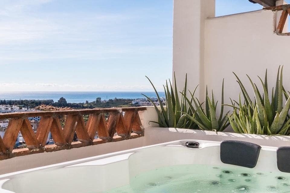2 sypialnia Apartament na sprzedaż w Estepona z basenem garażem - 304 000 € (Ref: 10001805)