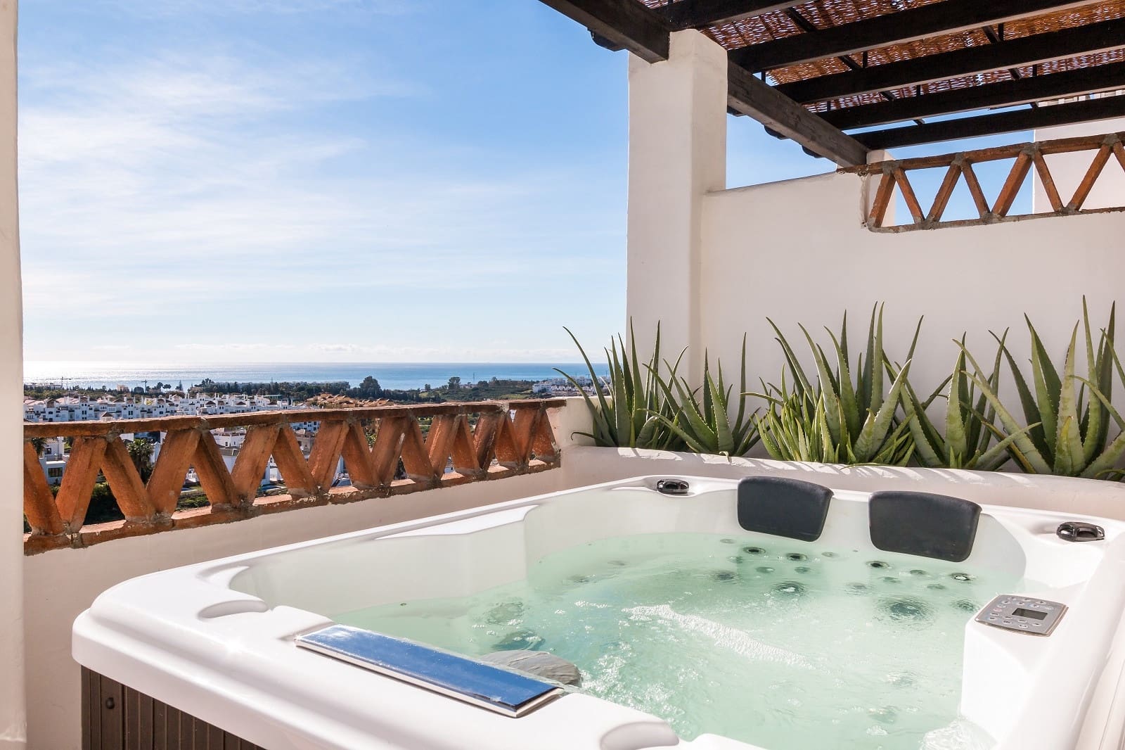 2 sypialnia Apartament na sprzedaż w Estepona z basenem garażem - 304 000 € (Ref: 10001805)