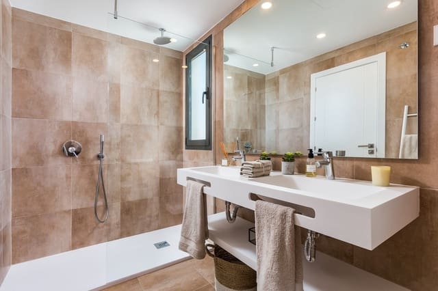 2 sypialnia Apartament na sprzedaż w Estepona z basenem garażem - 304 000 € (Ref: 10001805)
