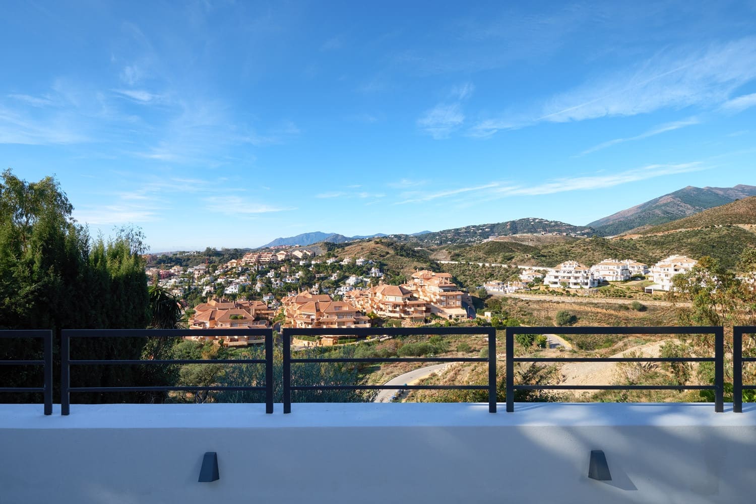 4 sypialnia Willa na sprzedaż w Marbella z basenem garażem - 1 795 000 € (Ref: 10001806)