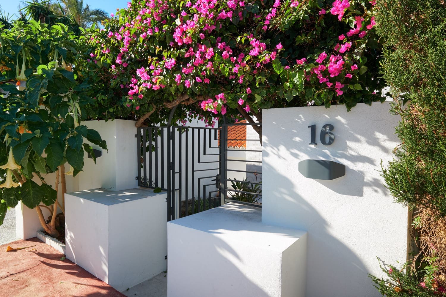 4 sypialnia Willa na sprzedaż w Marbella z basenem garażem - 1 795 000 € (Ref: 10001806)