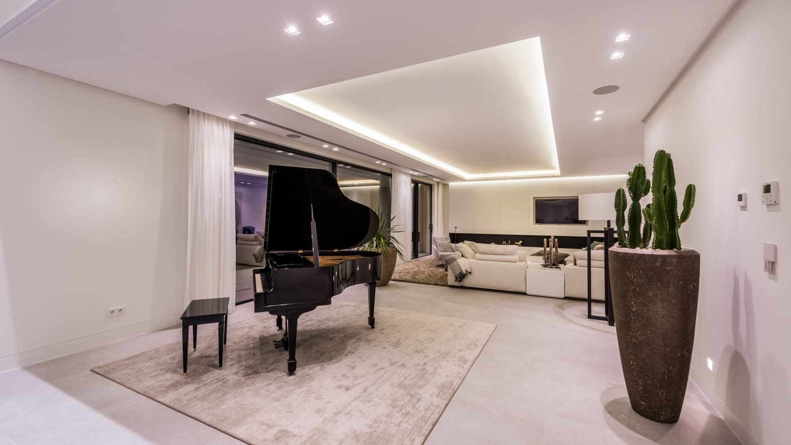 6 soverom Villa til salgs i Benahavis med svømmebasseng garasje - € 3 750 000 (Ref: 10001807)