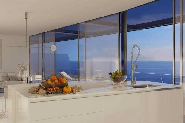 3 soverom Leilighet til salgs i Estepona med svømmebasseng garasje - € 842 000 (Ref: 10001810)