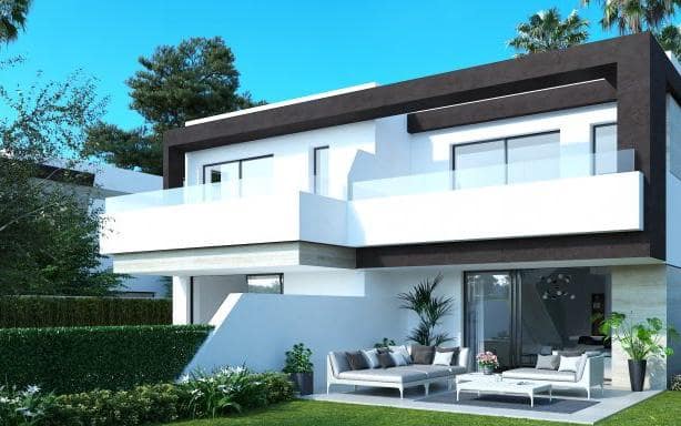 Chalet de 4 habitaciones en Estepona en venta con piscina garaje - 398.000 € (Ref: 10001812)