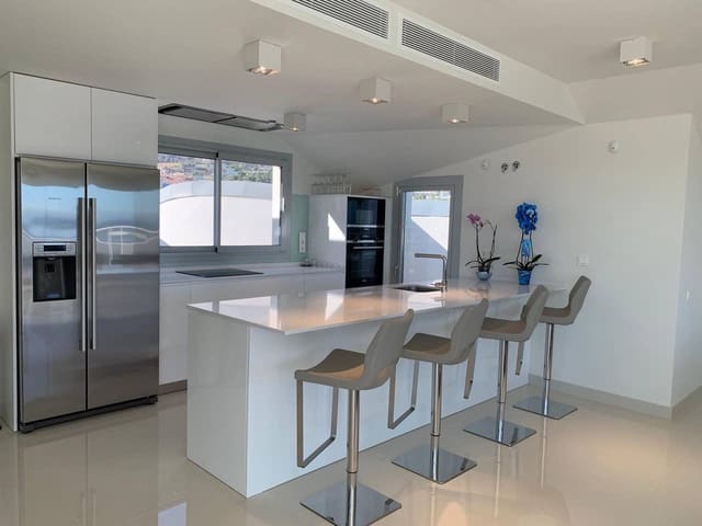 3 quarto Penthouse para venda em Benalmádena com piscina garagem - 2 000 000 € (Ref: 10001817)